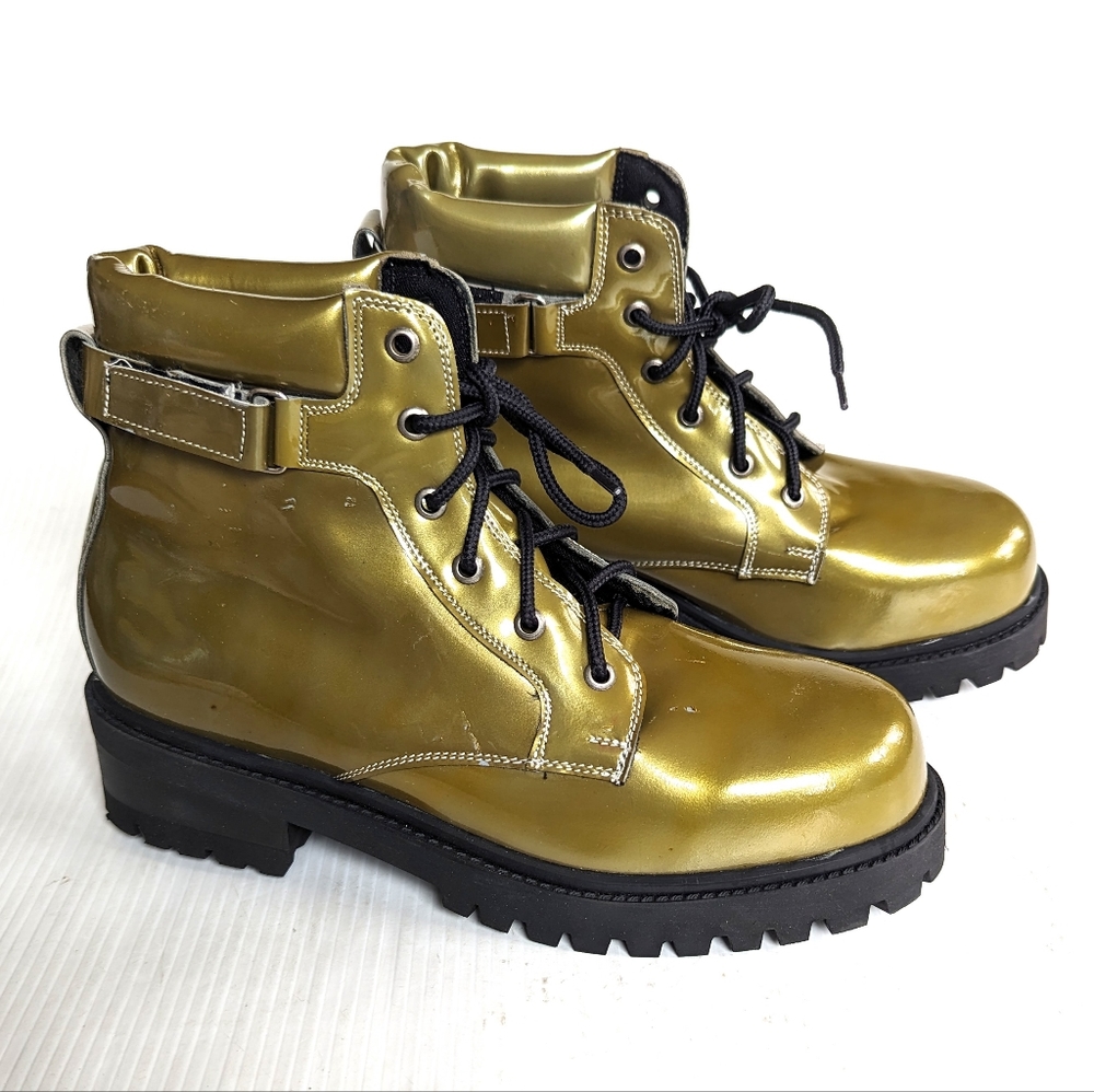 ROBERT WAYNE Tattoo lace-up high top chunky lug tread olive boots